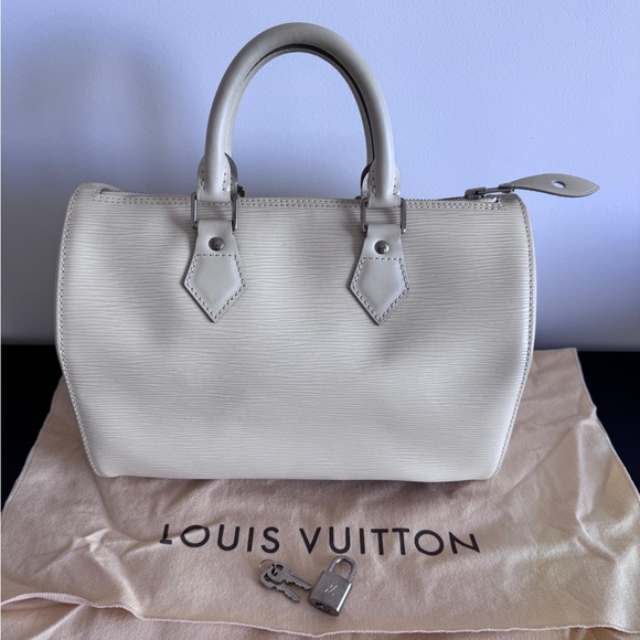 Louis Vuitton Handbags - Authentic Louis Vuitton Speedy 25 White Epi Leather